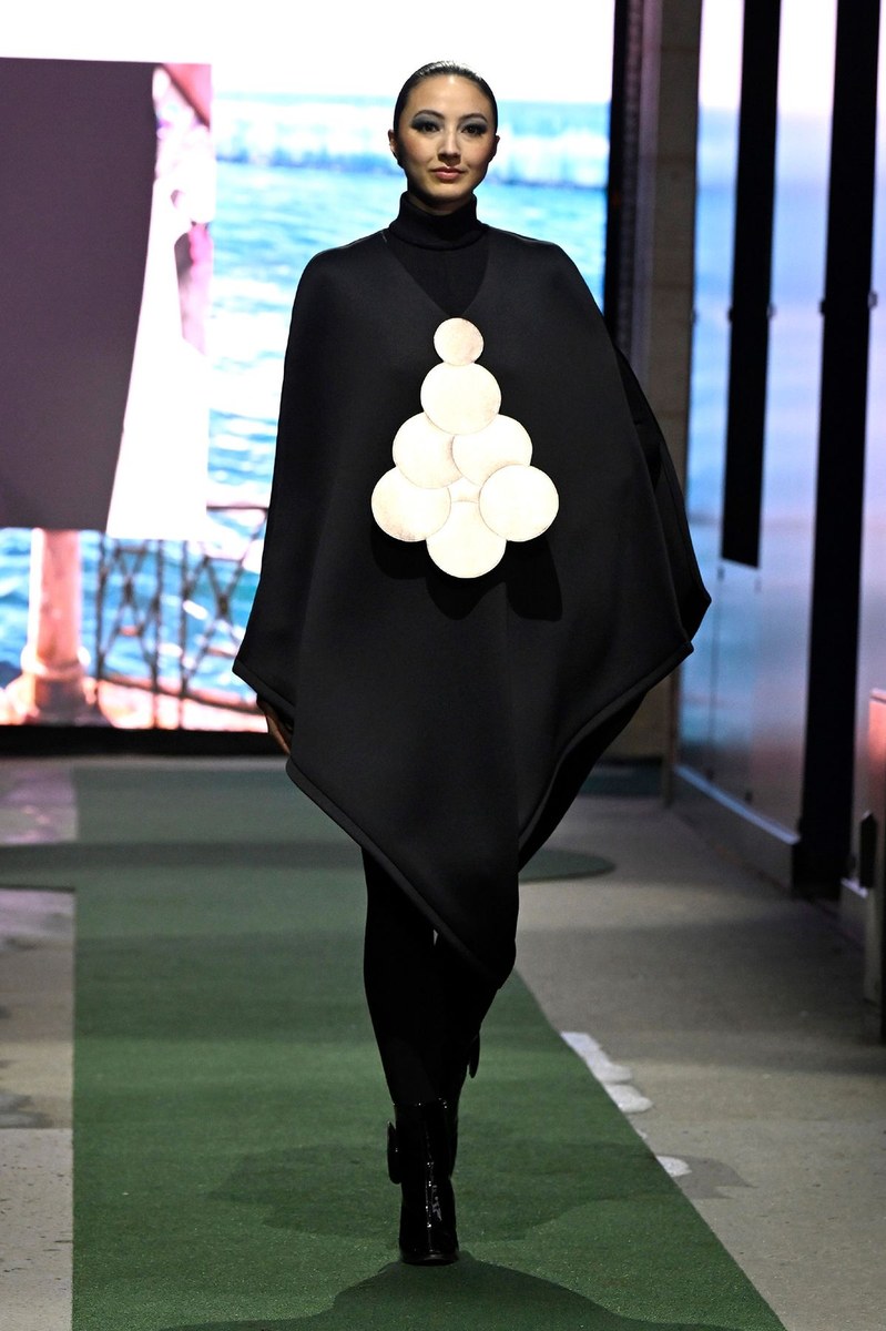 Look 33