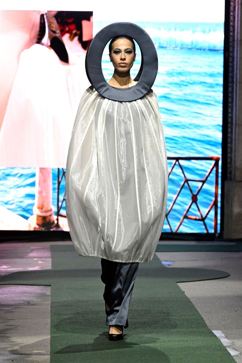Look 60