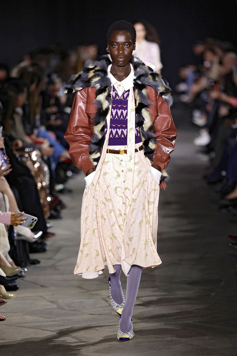 Look 4