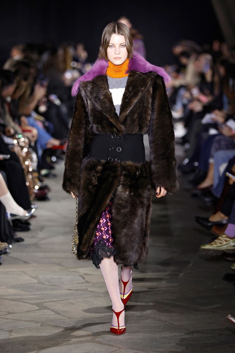 Look 15