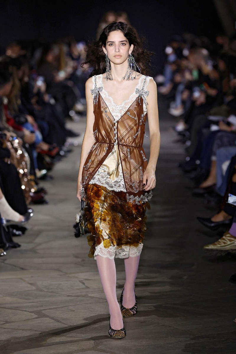 Look 24