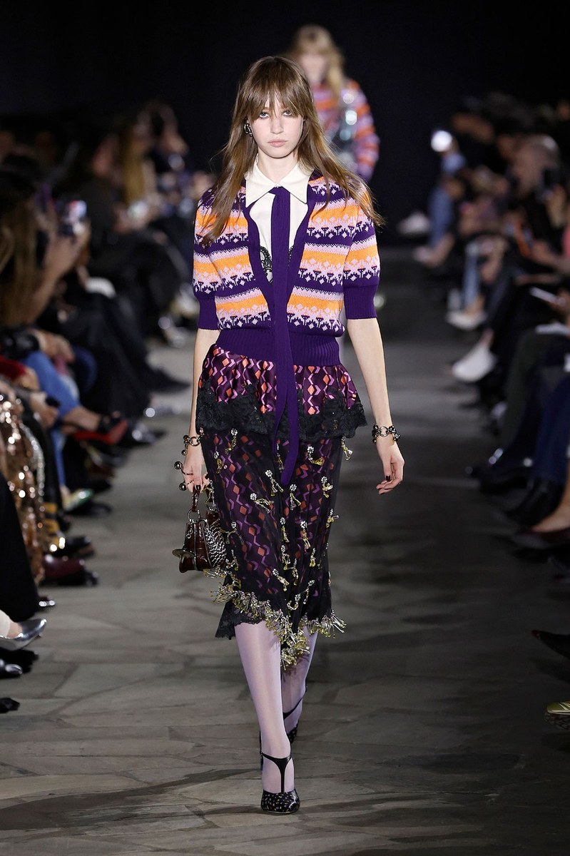 Look 25