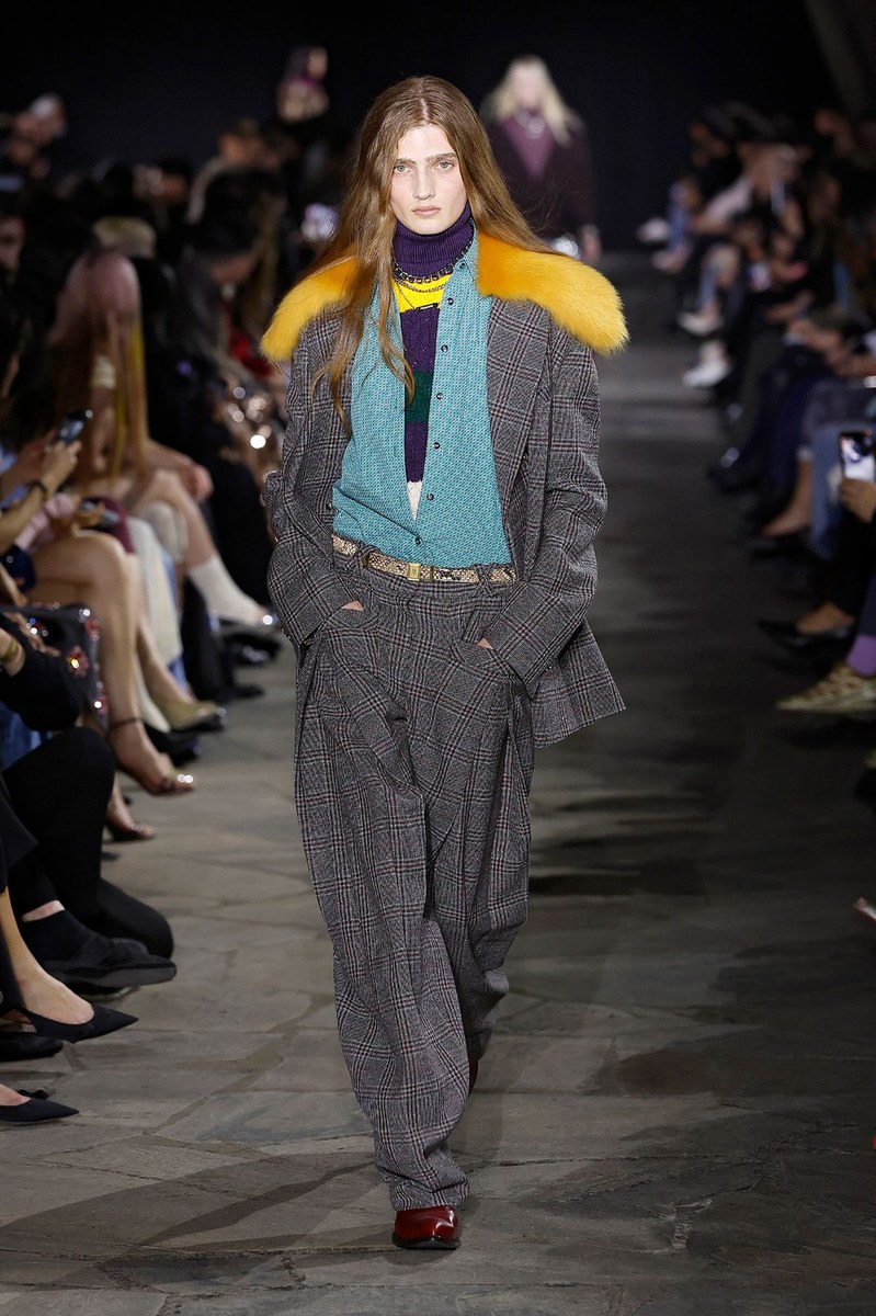 Look 30