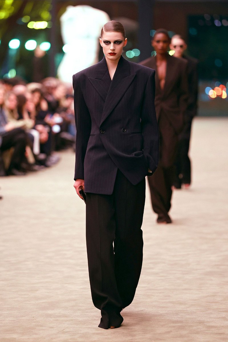 Look 2