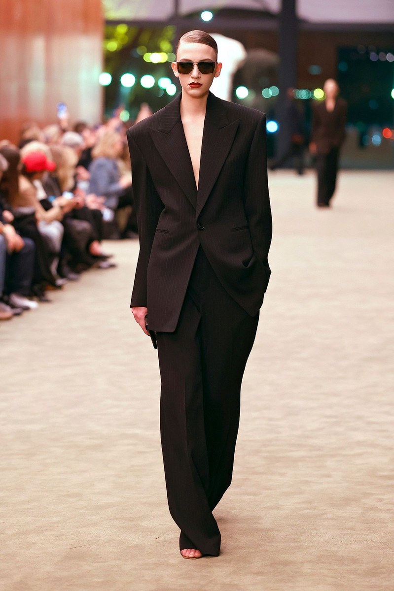 Look 4