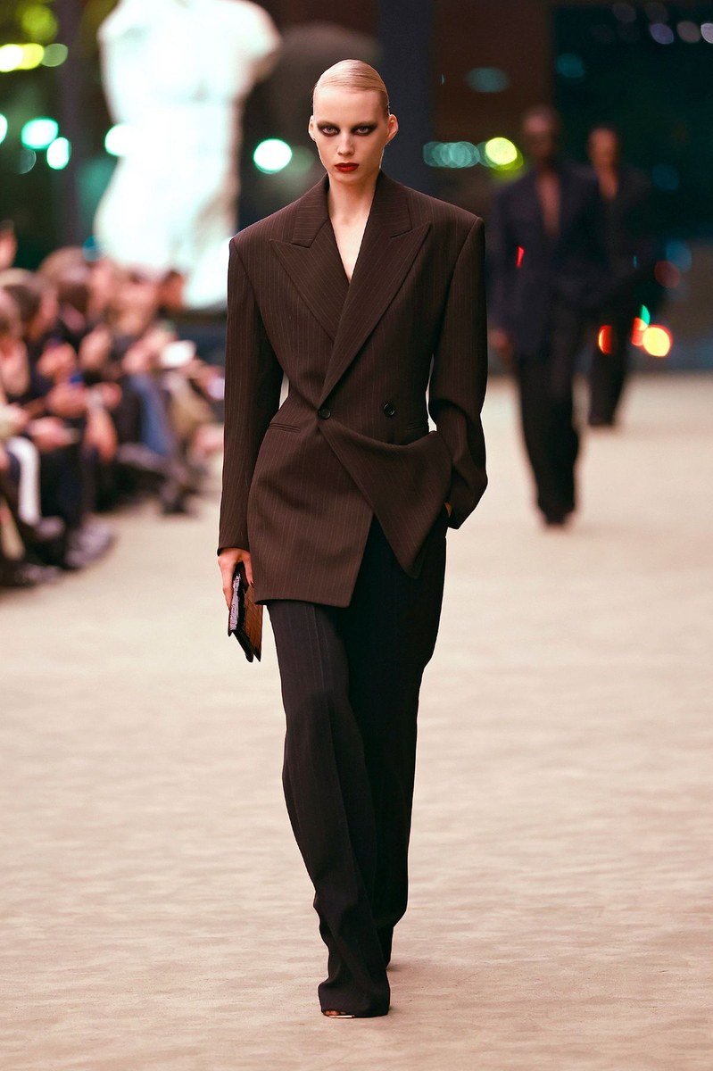 Look 5