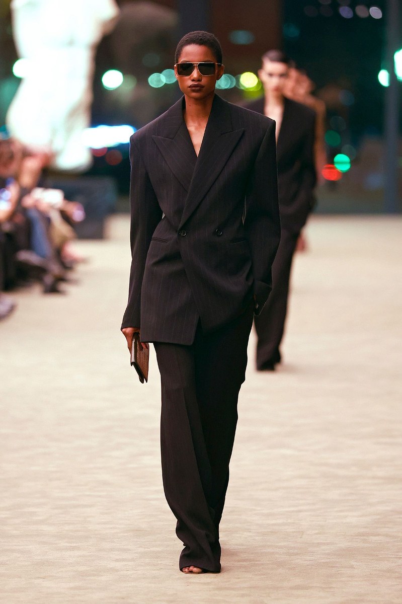 Look 7