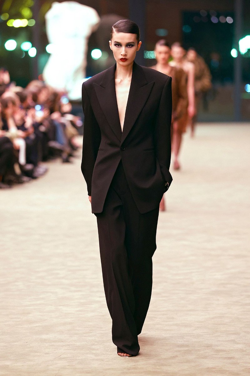 Look 8