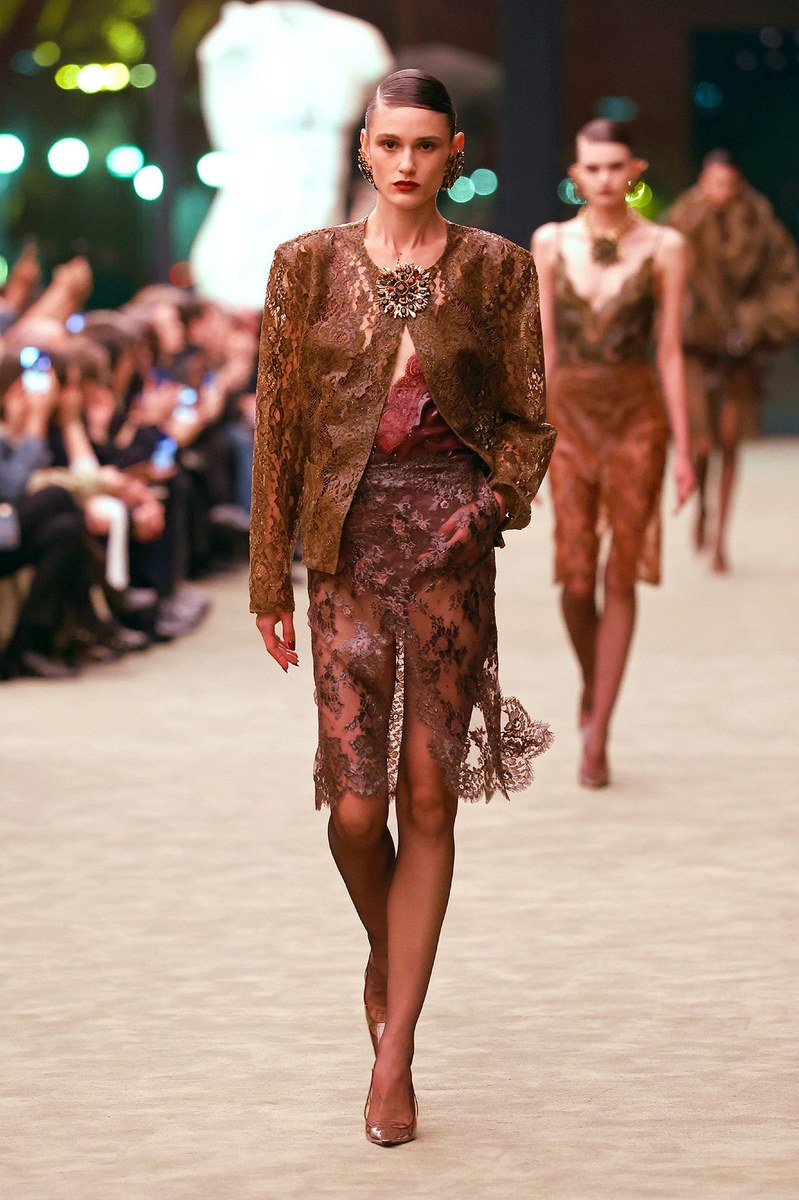 Look 9