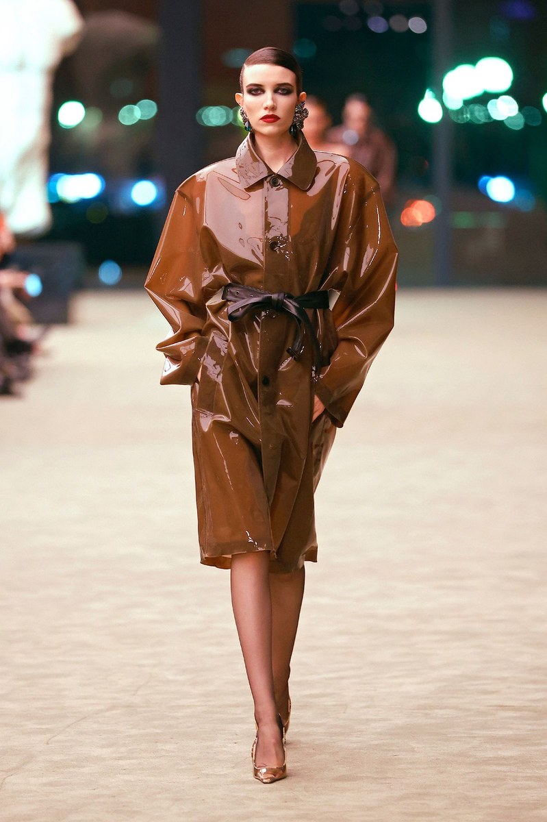 Look 27