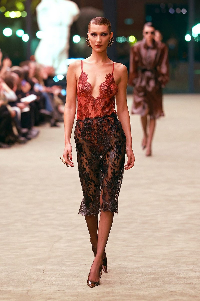Look 28