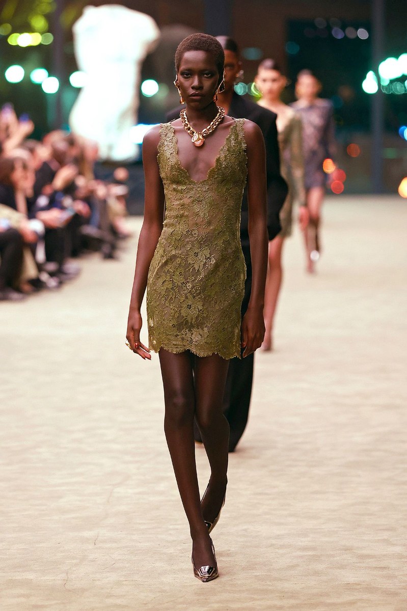 Look 45