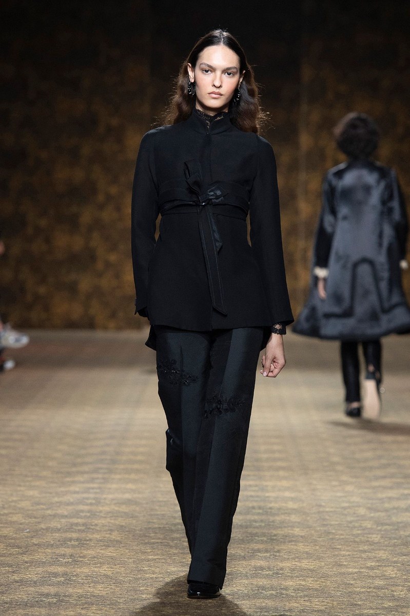 Look 3