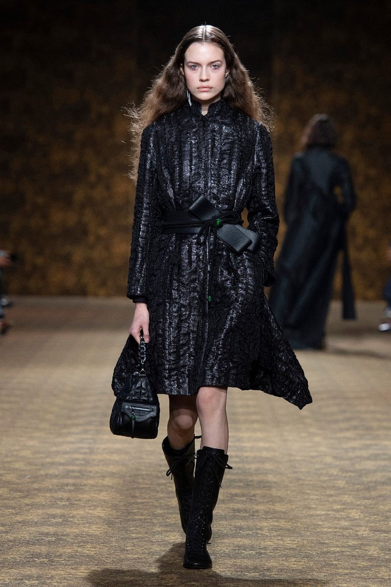 Look 11