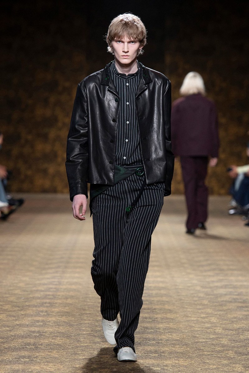 Look 24