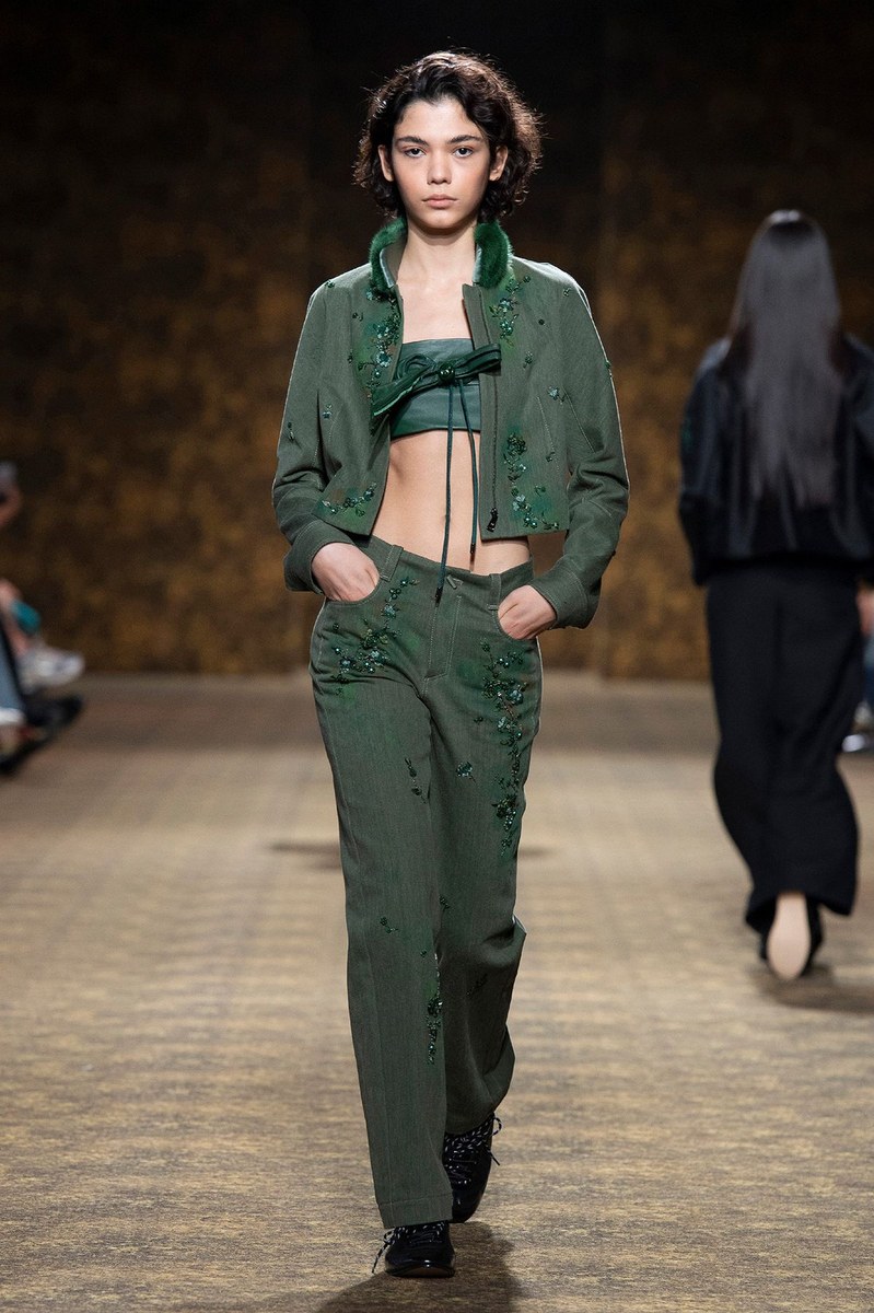 Look 28