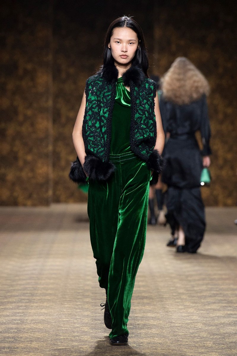 Look 33