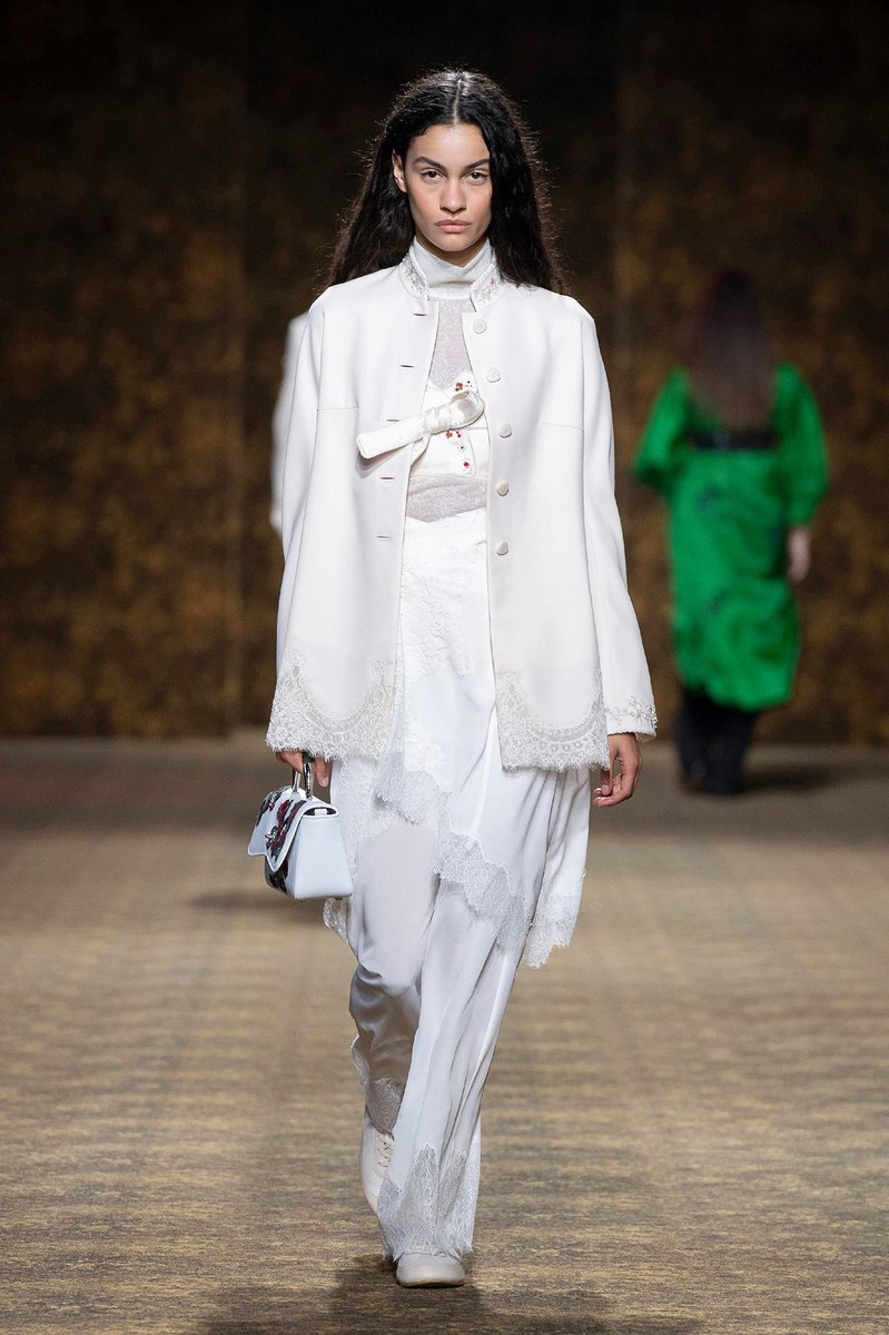 Look 38
