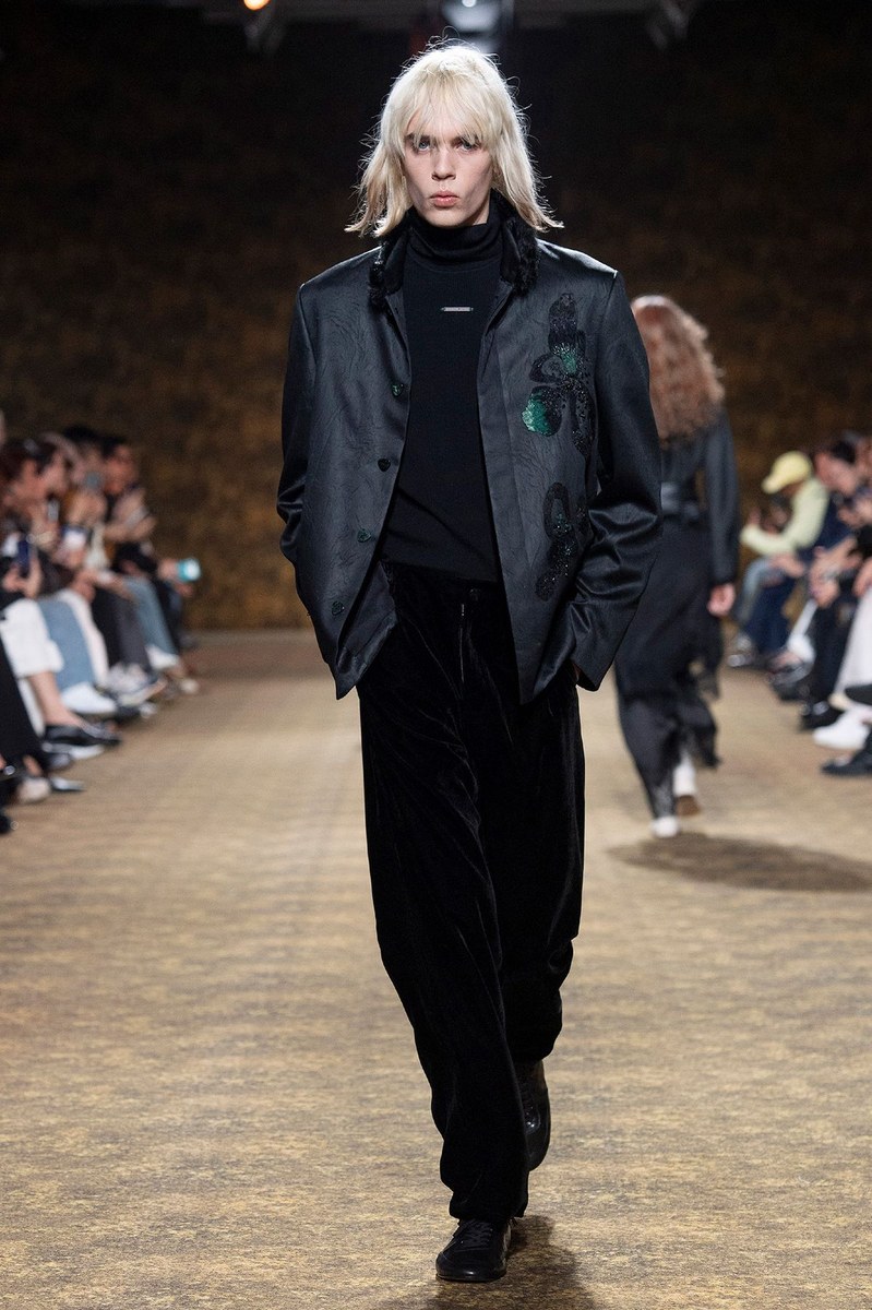 Look 43