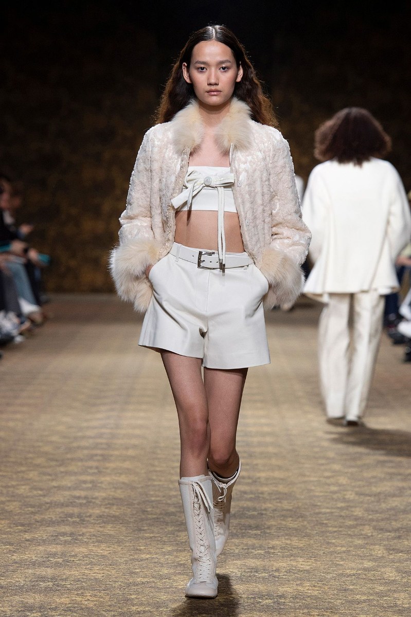 Look 48