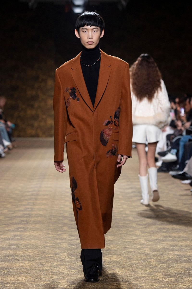 Look 49