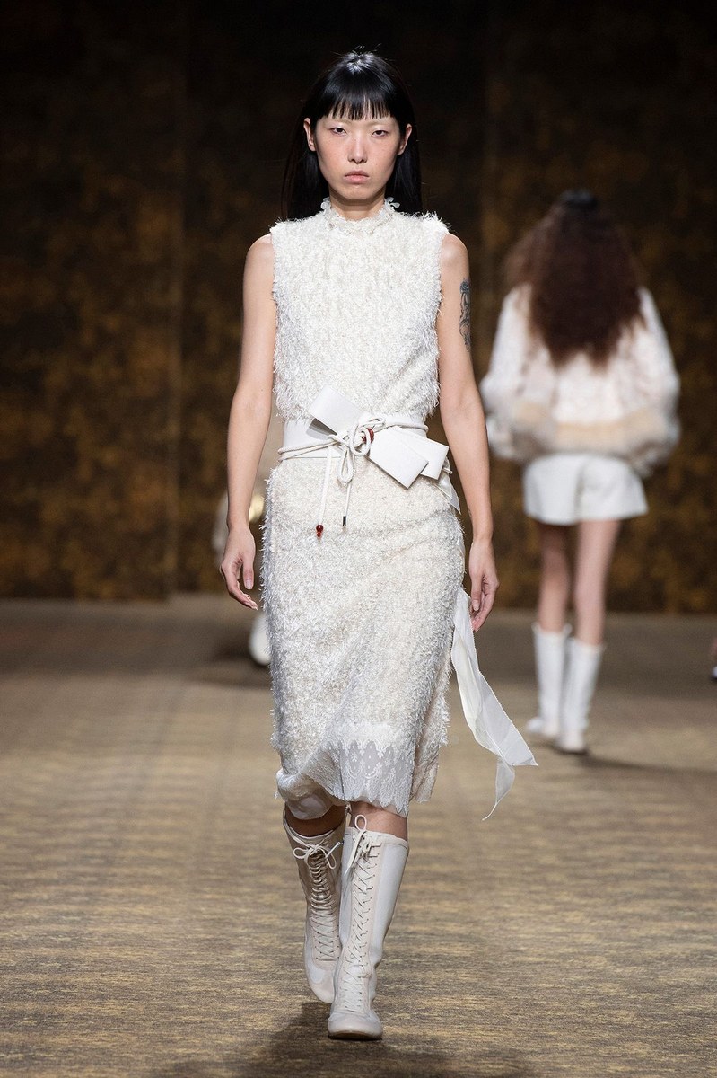Look 50