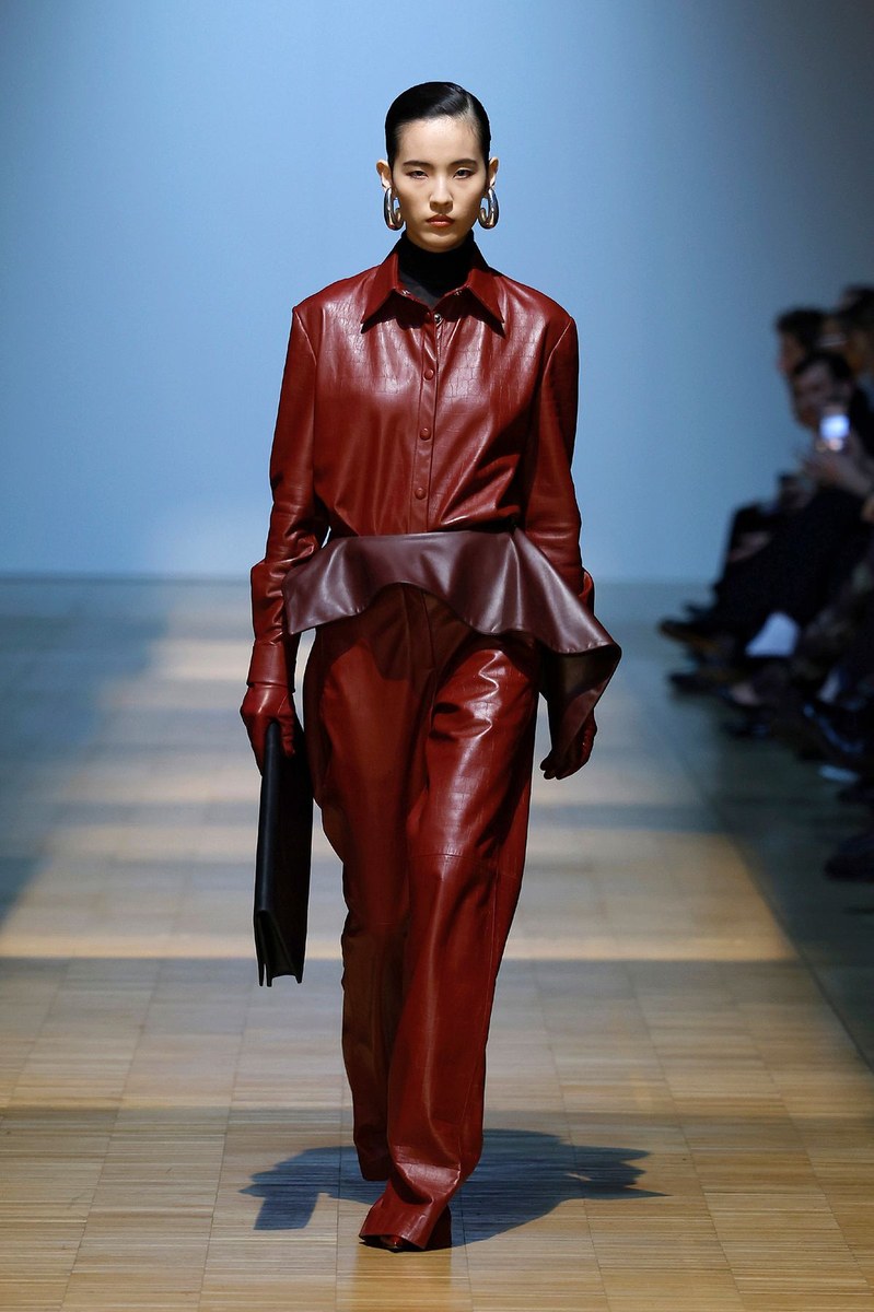 Look 7