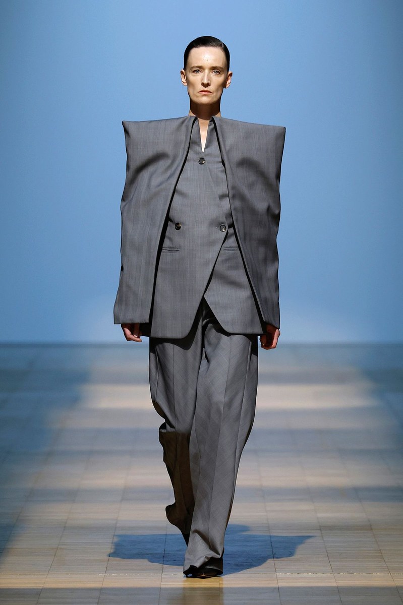 Look 11