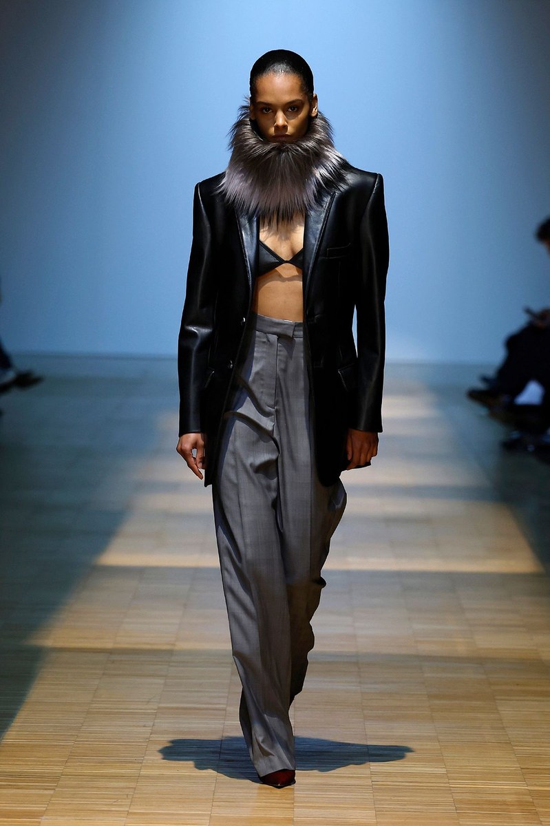 Look 12