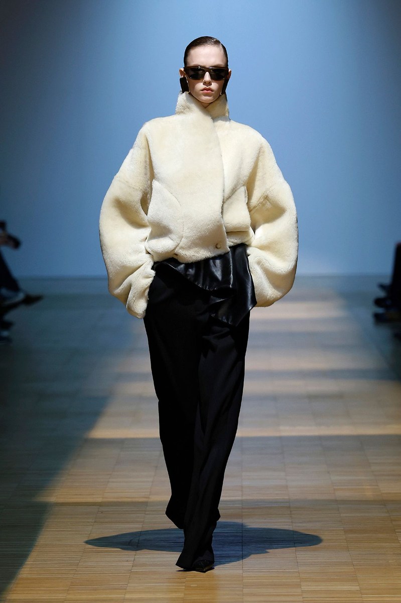 Look 14
