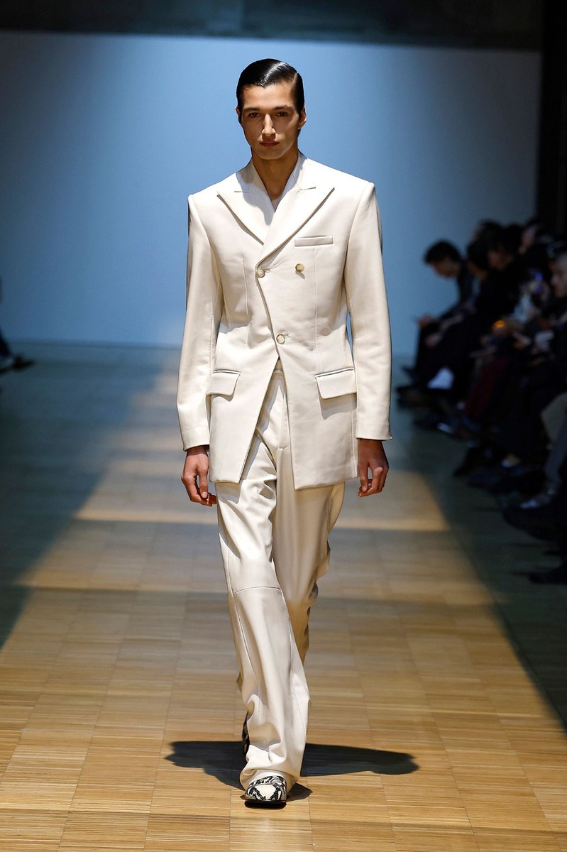 Look 16
