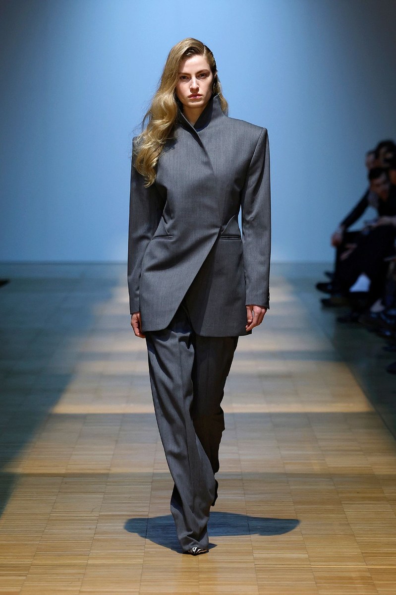 Look 17
