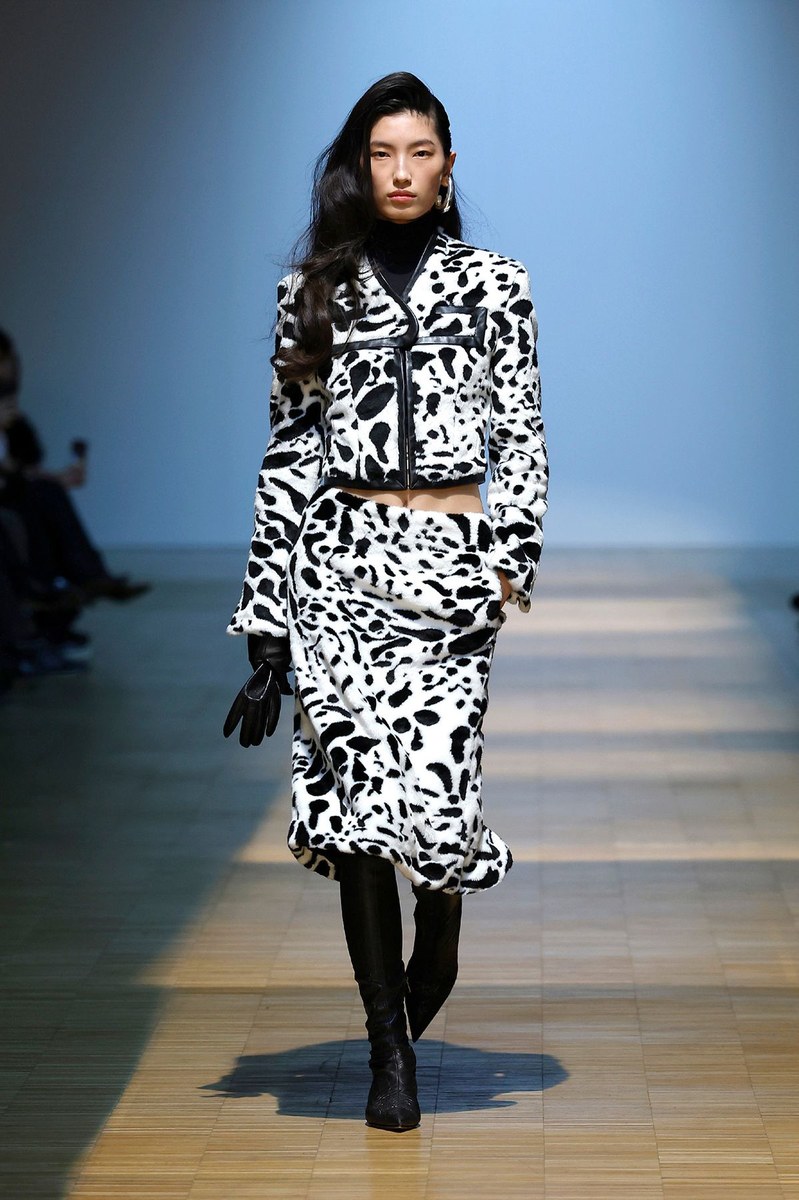 Look 24