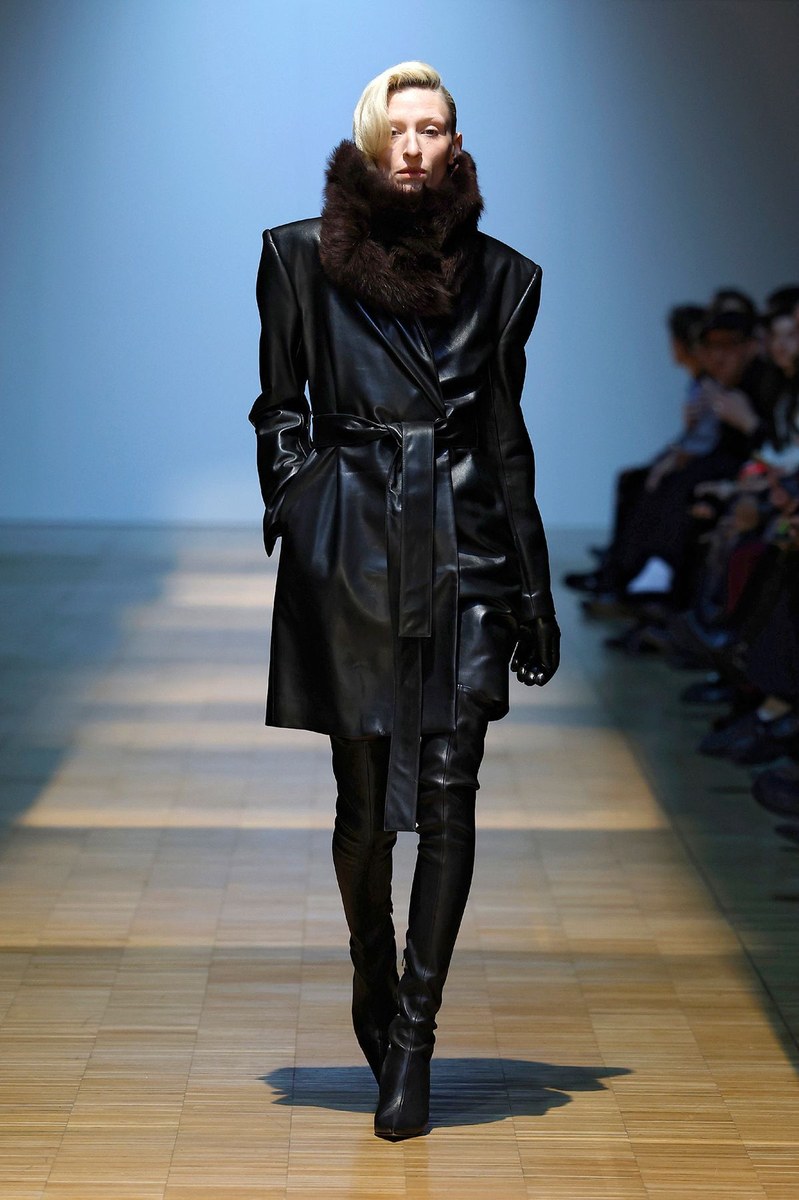 Look 25