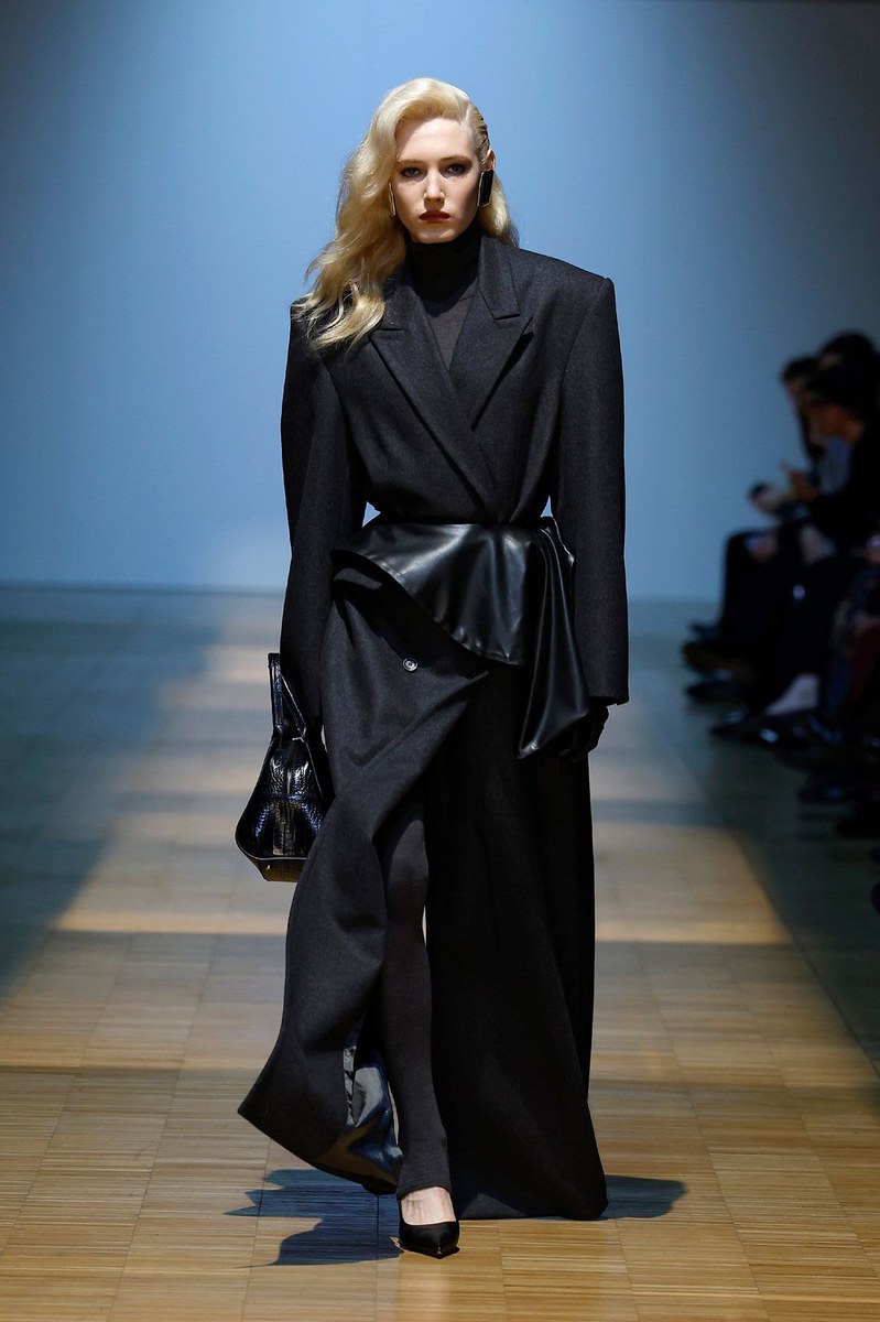 Look 30