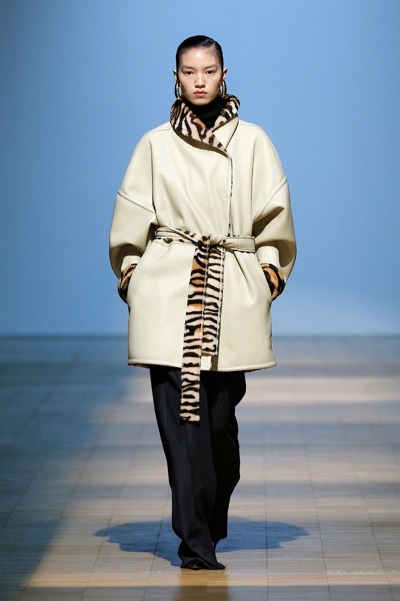 Look 35