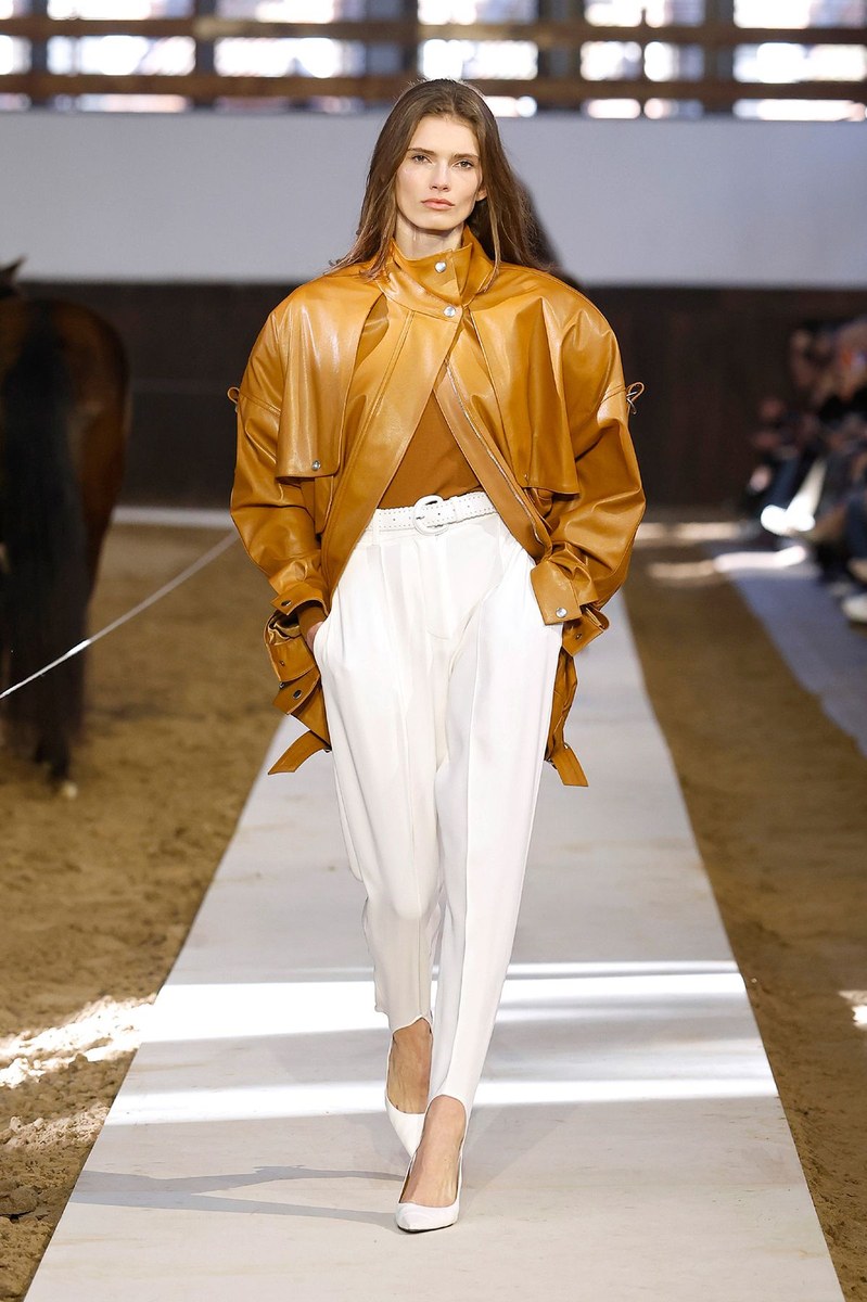Look 12