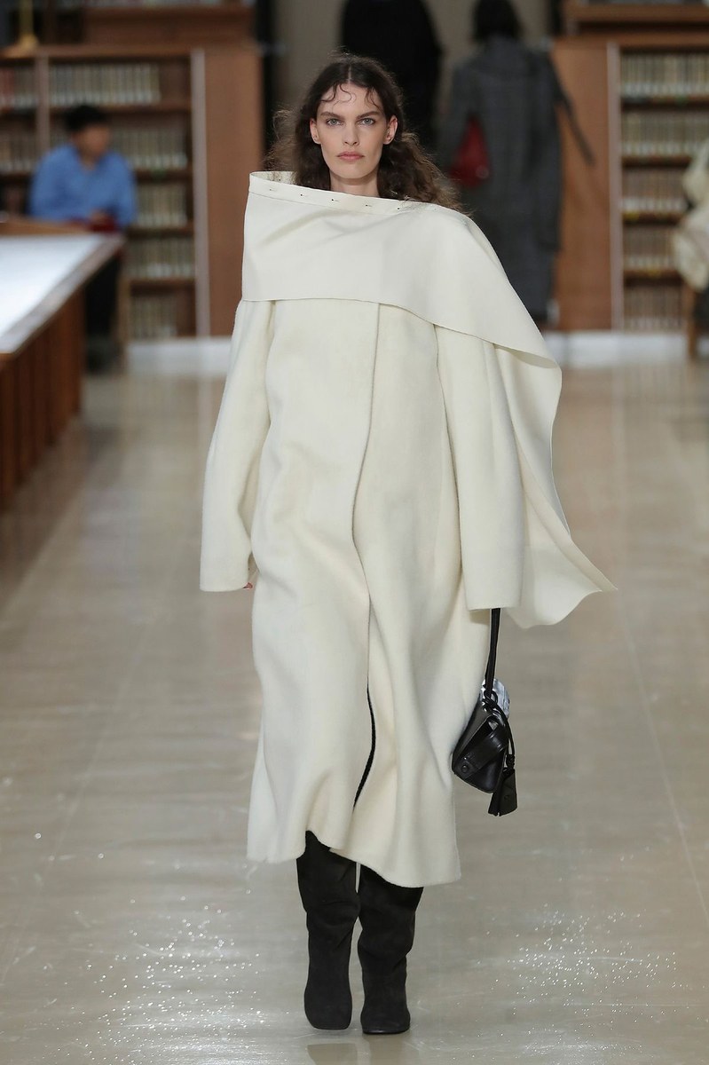 Look 12