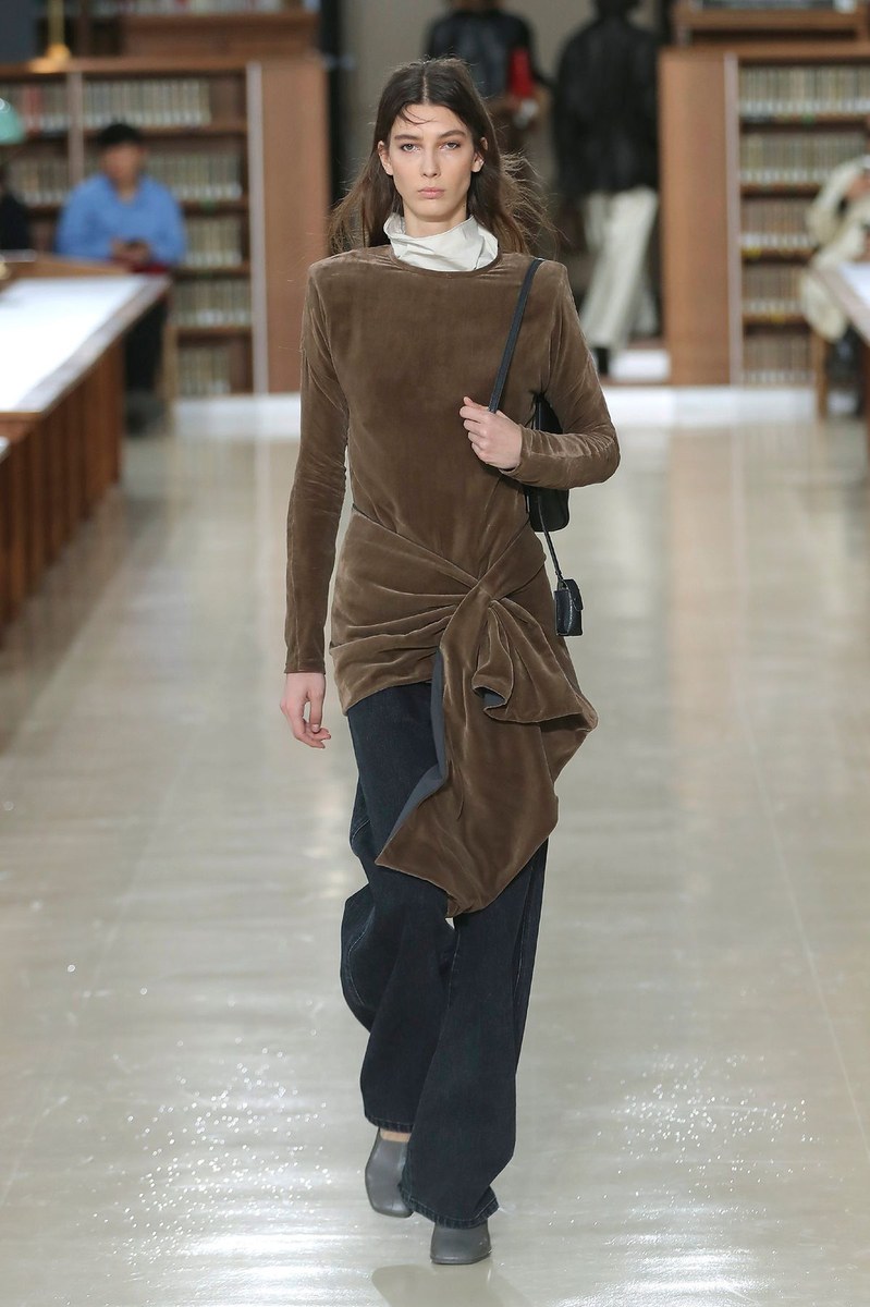 Look 15