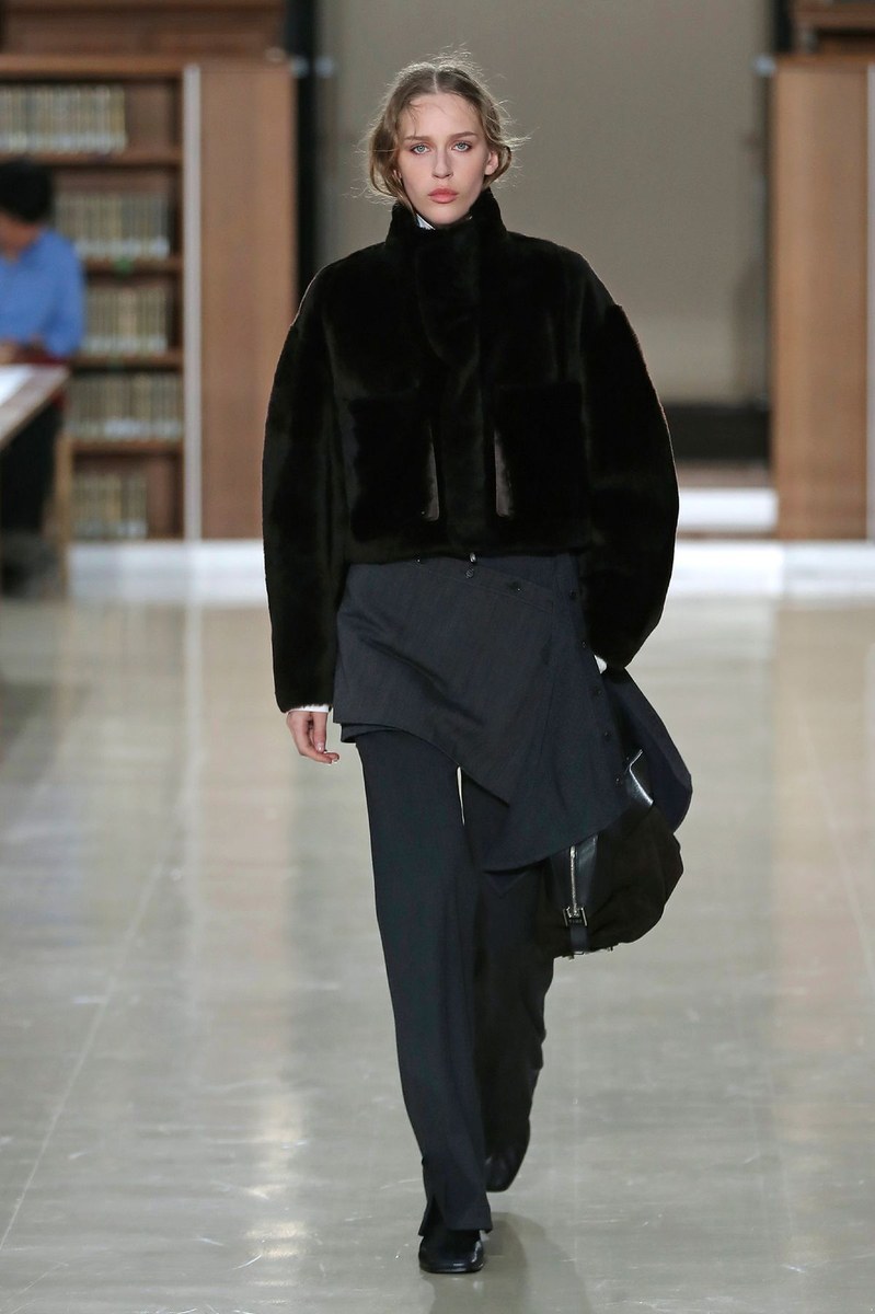 Look 27