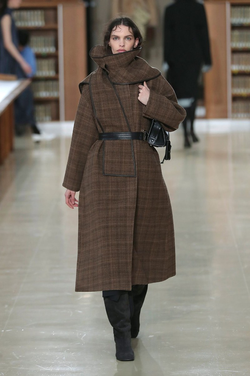 Look 32