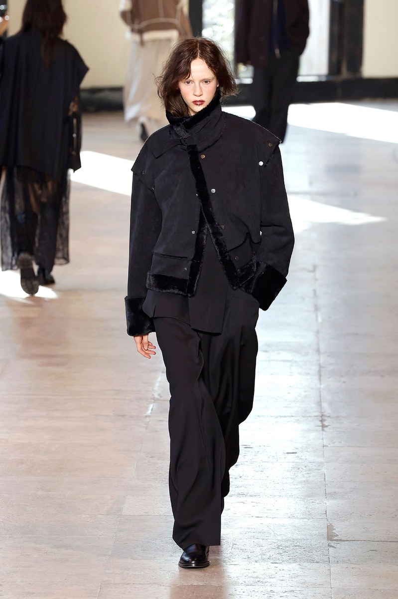 Look 3