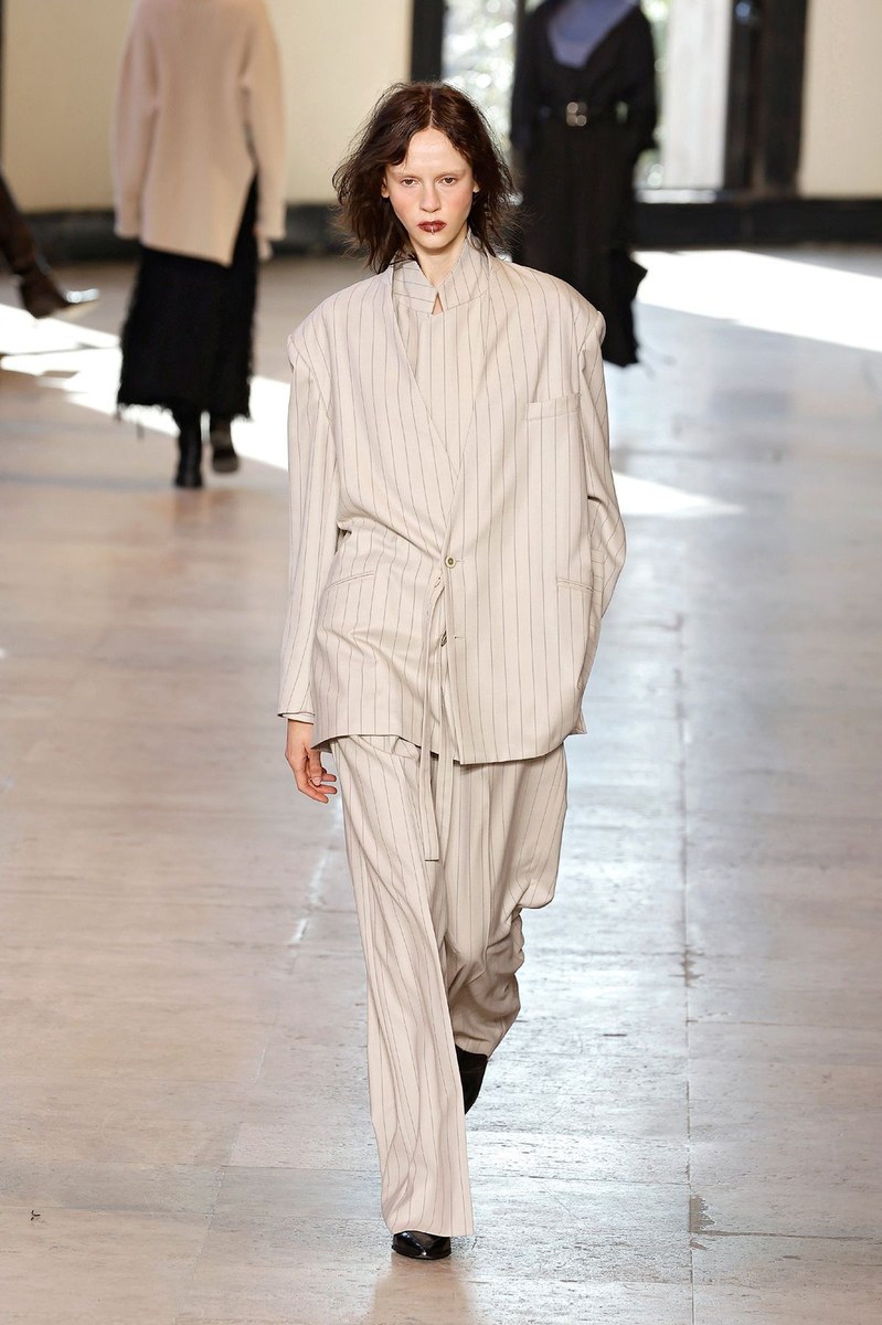 Look 24