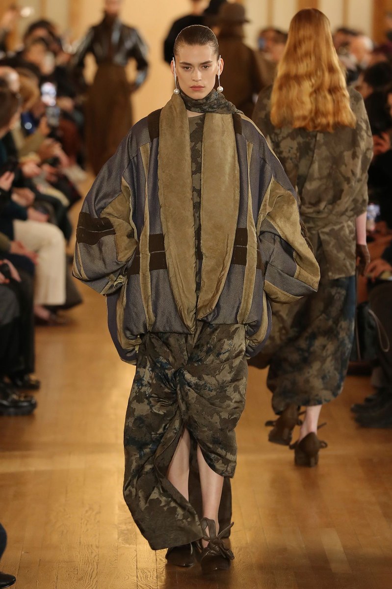 Look 7