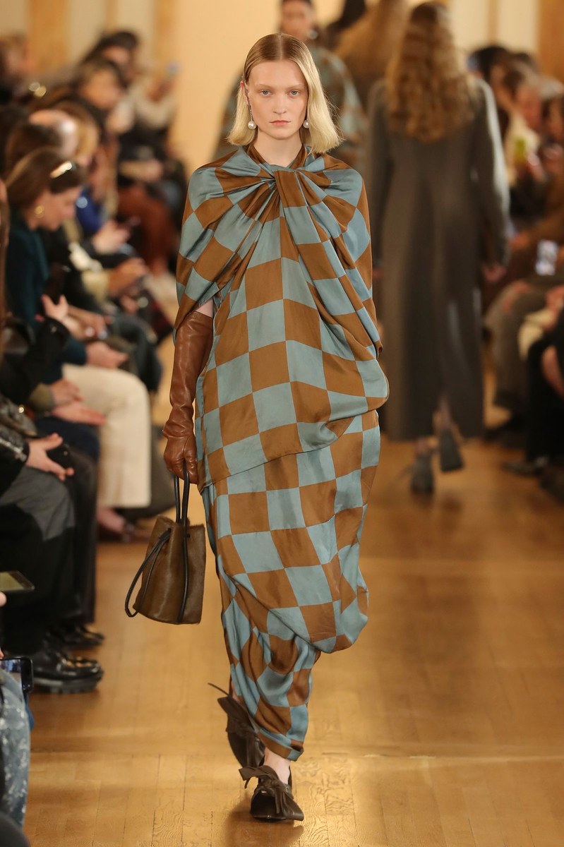 Look 17