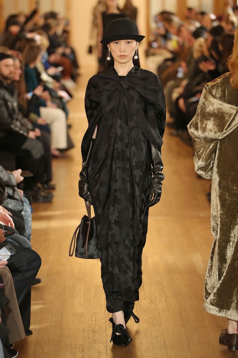 Look 25