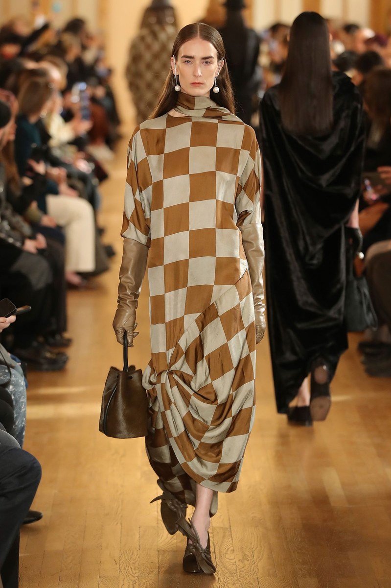 Look 27