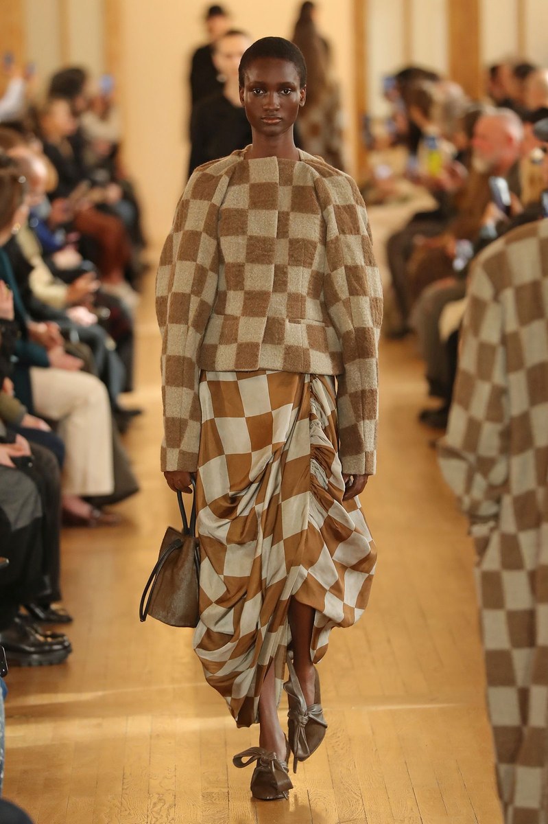 Look 29