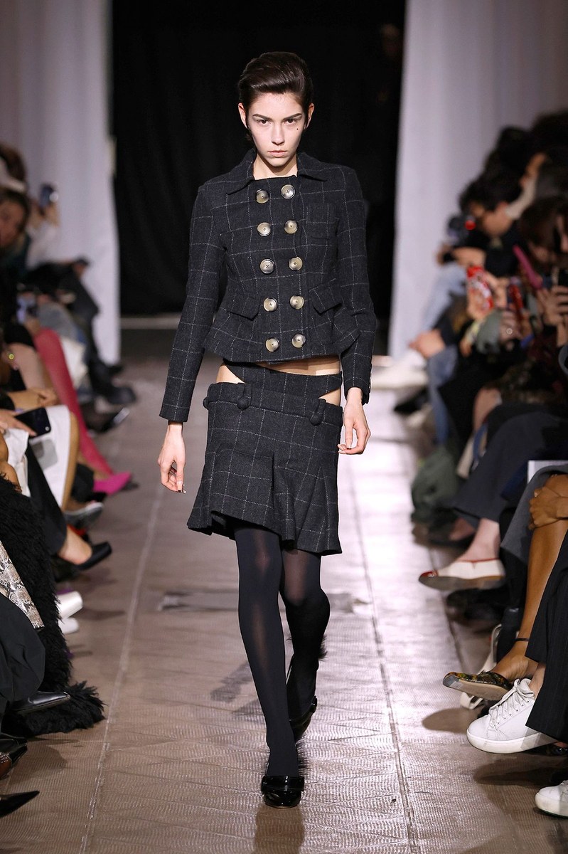 Look 7