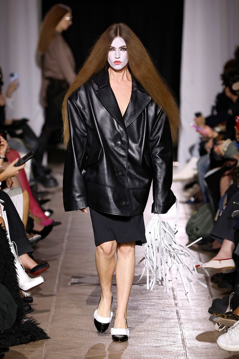 Look 28